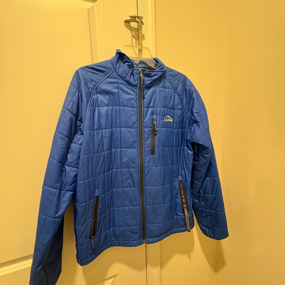 L.L. Bean Men's Vibrant Blue Puffer Jacket